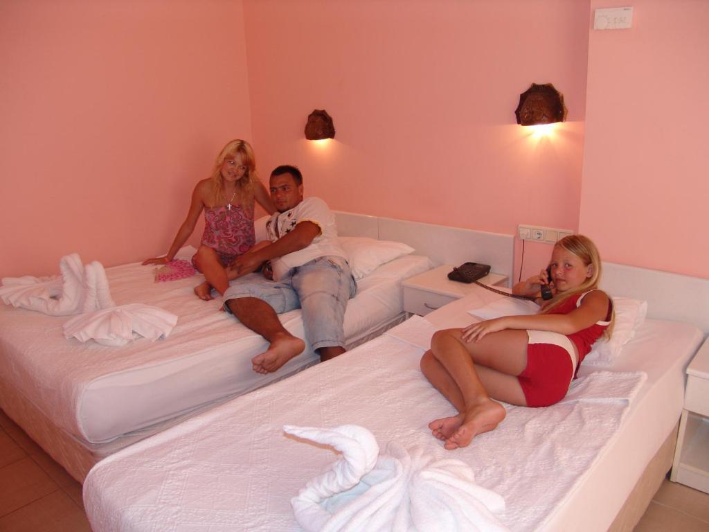 Club Bayar Beach Hotel Алания Экстерьер фото